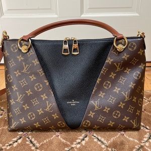 Louis Vuitton V Tote MM MNG NOIR CARA